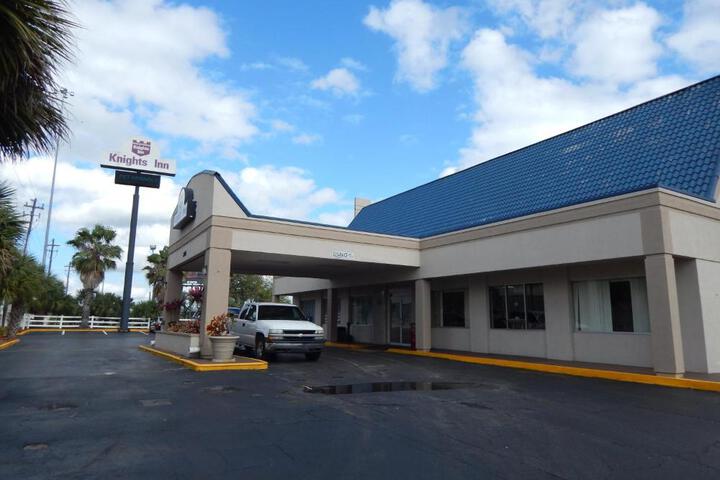 Knights Inn Plant City