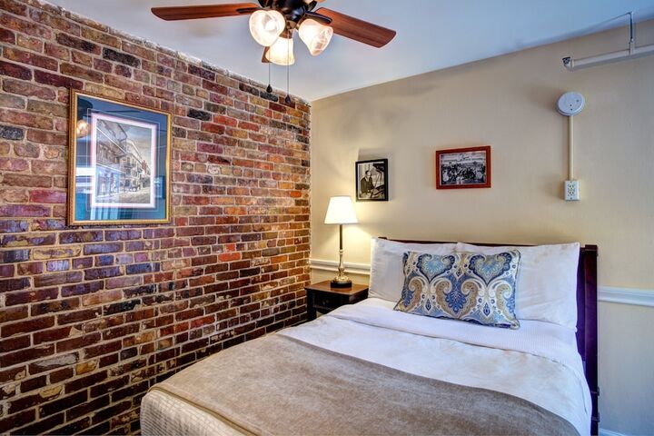 Room 55 of 106