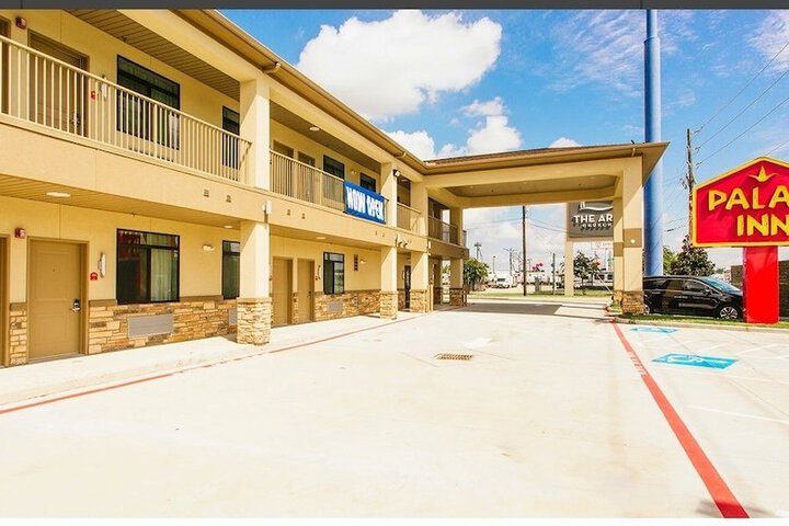 Hotel 6 of 57