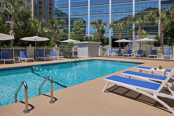 Pool 10 of 38