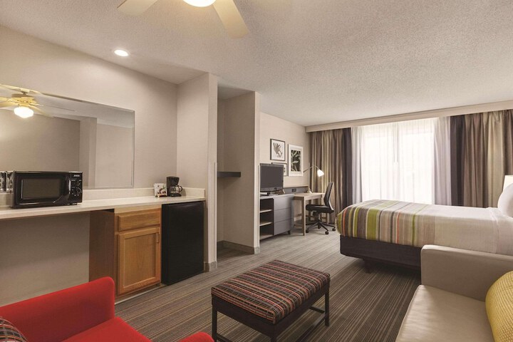 Room 18 of 32
