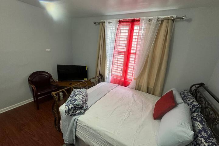 Huge 3 Bedrooms Apt 15 Minutes to NY City