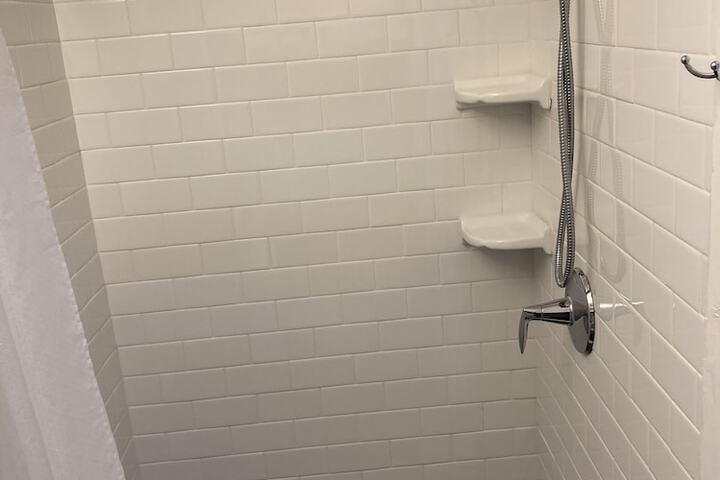 Room 50 of 65