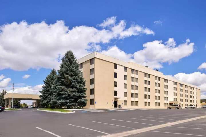 Hotel 1 of 32
