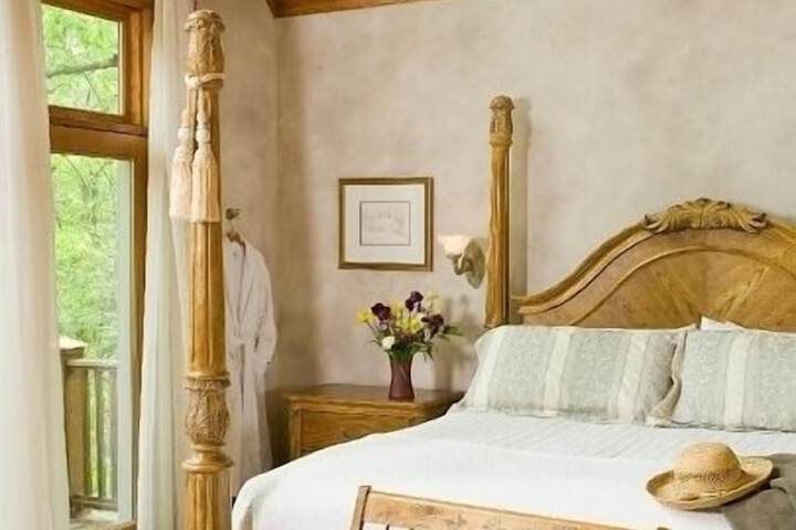 Garth Woodside Mansion B & B