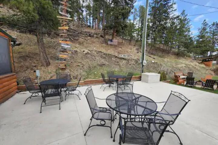Allen Gulch Cabins