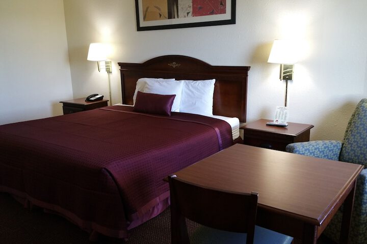 Room 13 of 17