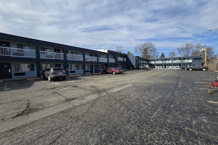 Richmond Inn & Suites