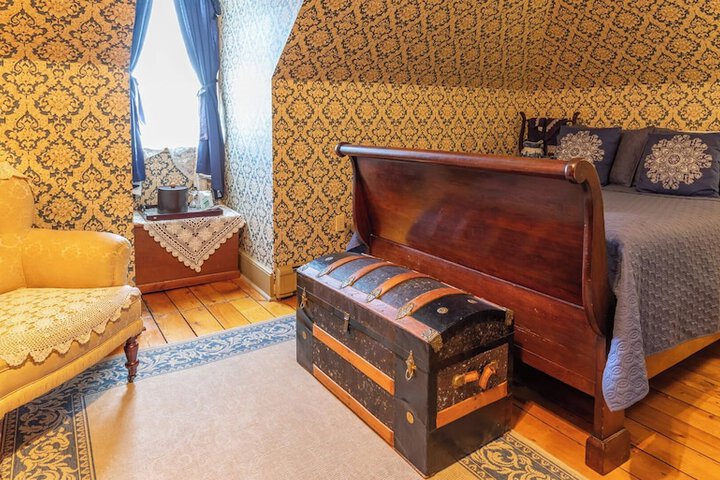 Room 44 of 55