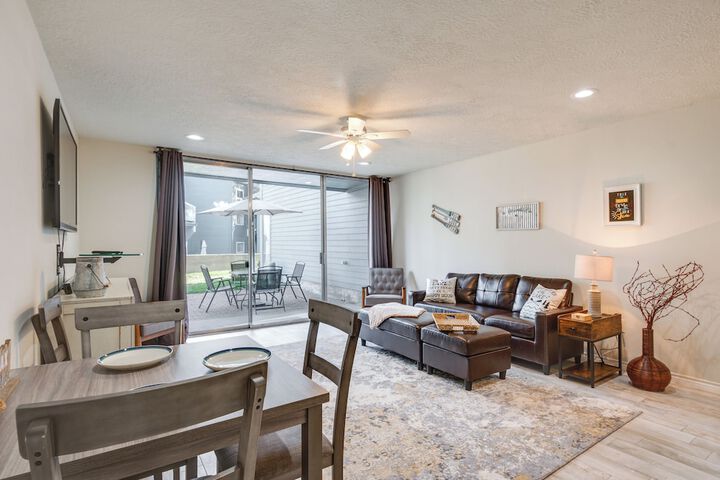 Lake Conroe Condo: Patio & Water Views