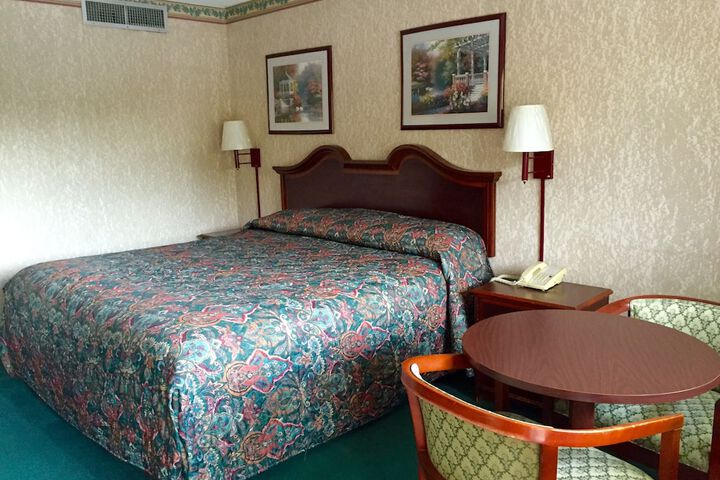 Room 12 of 36