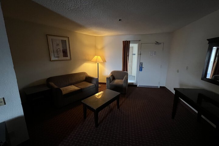 Room 12 of 17