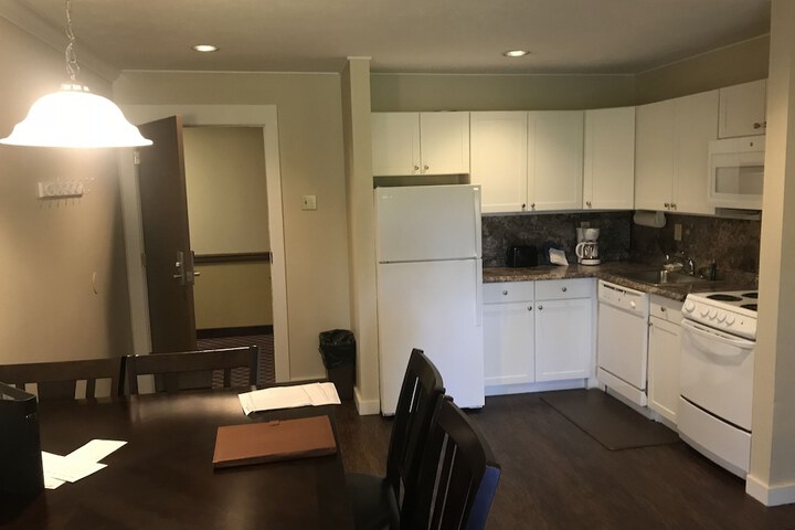 Room 15 of 32