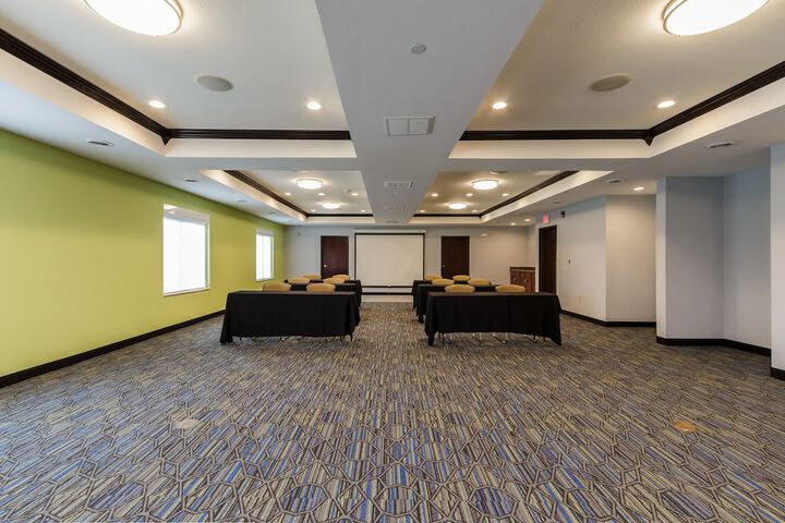 Holiday Inn Express Hotel & Suites South Bend by IHG