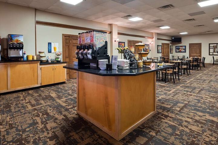Crossroads Hotel and Event Center