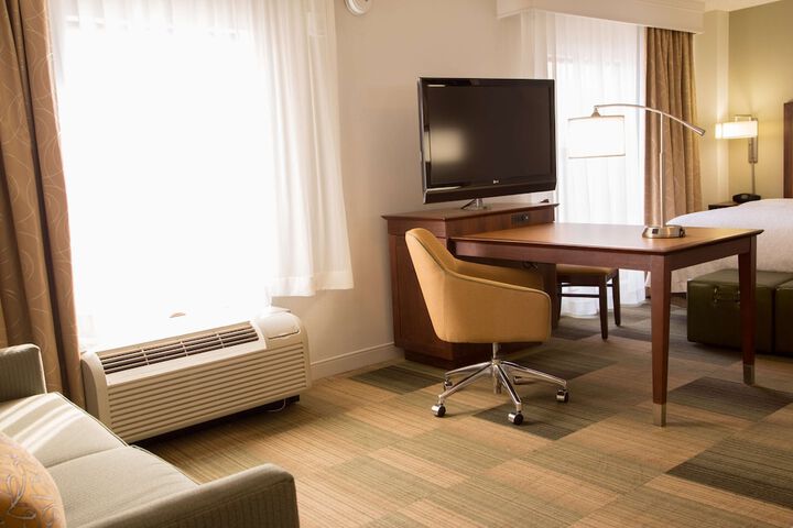 Room 26 of 40