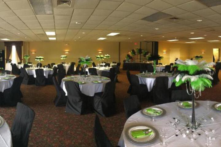 Days Hotel & Conference Center by Wyndham Danville