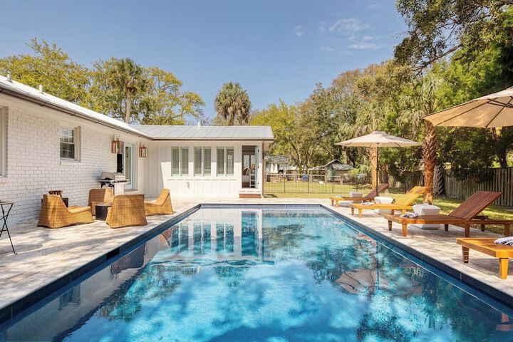 Sawyer by Avantstay Stunning Isle of Palms Home w / Pool!