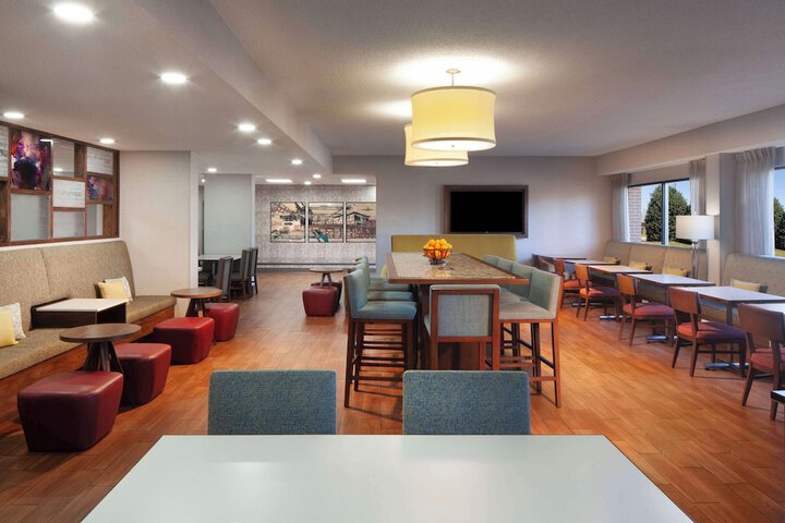 Hotel Interior 5 of 24