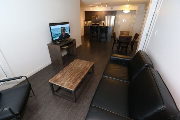 Lounge 22 of 22
