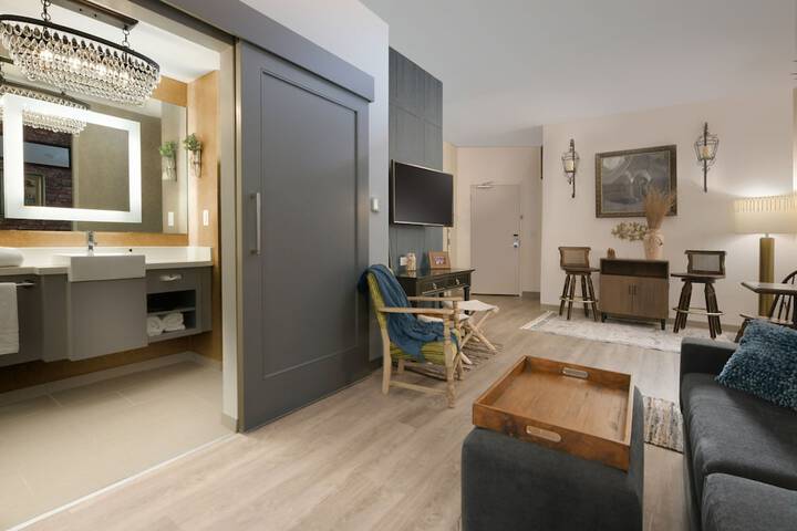 Room 16 of 35