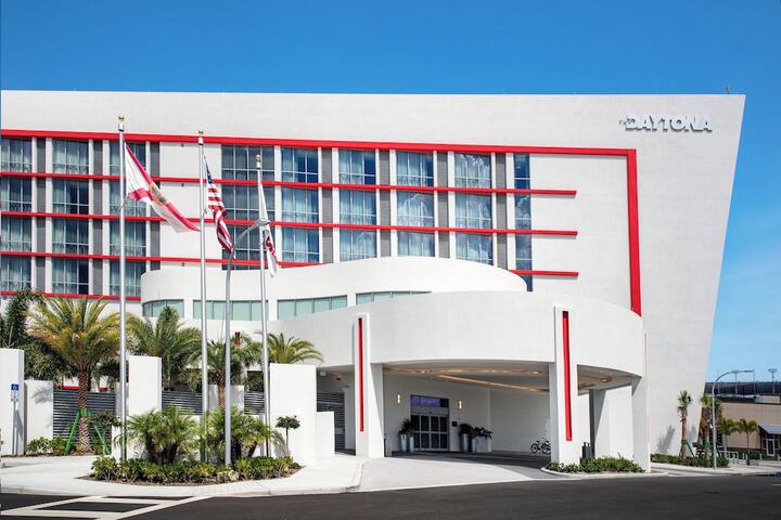 Hotel 3 of 85