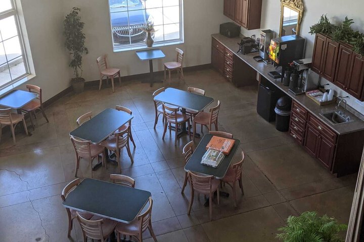 Heritage Inn & Suites