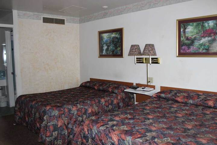 Room 7 of 24