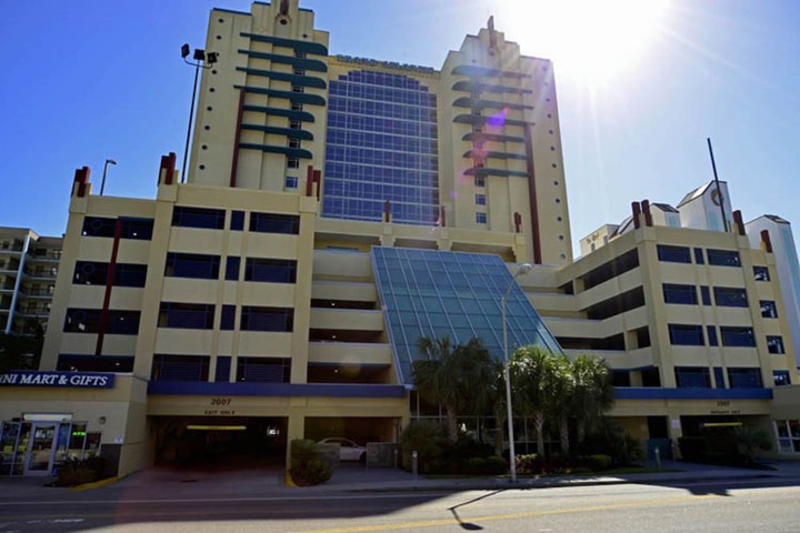 Hotel 2 of 115