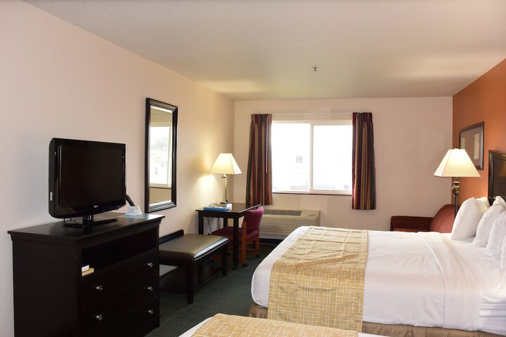 Travelodge Suites by Wyndham Newberg