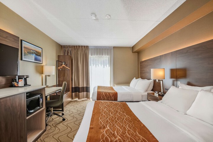 Room 8 of 28