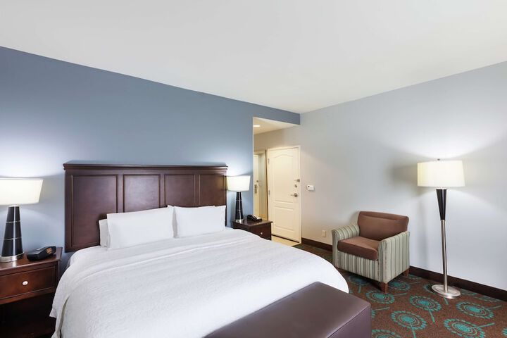 Room 13 of 34