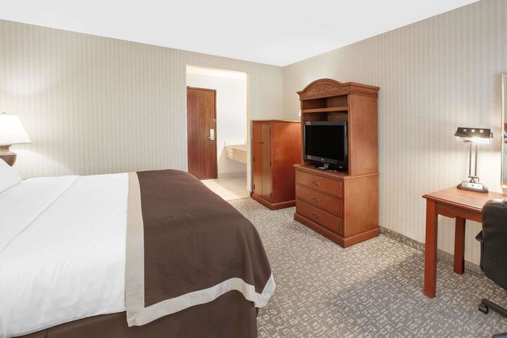 Room 14 of 19