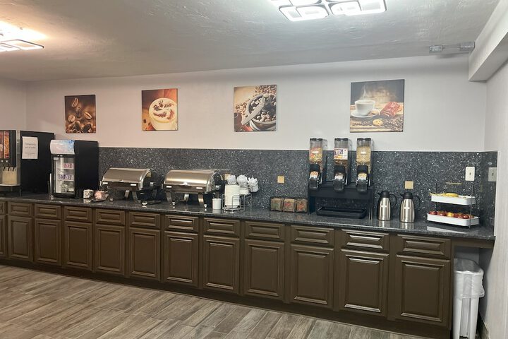 Breakfast/Coffee Service 23 of 25
