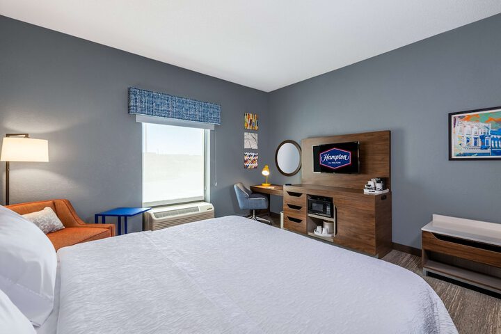 Room 17 of 40