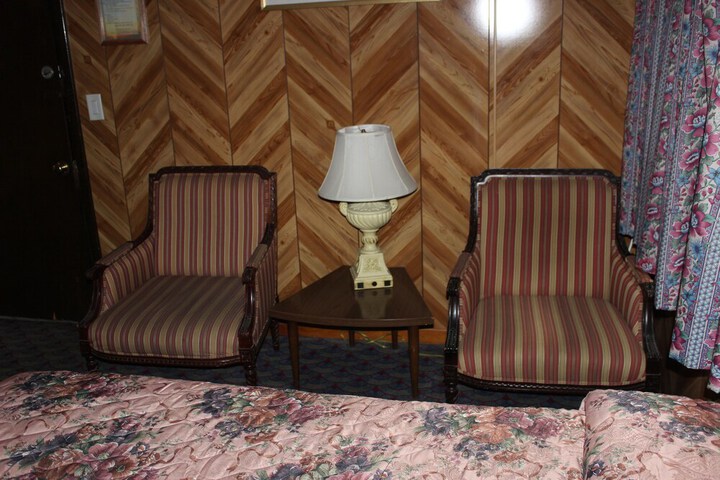 Room 24 of 25