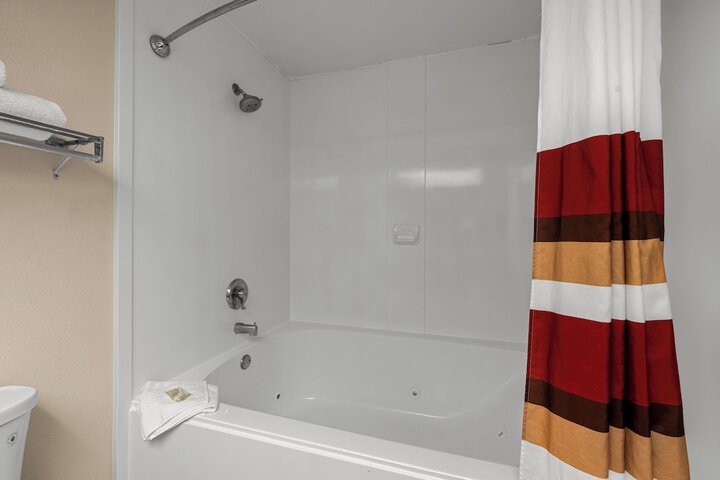Room 15 of 35