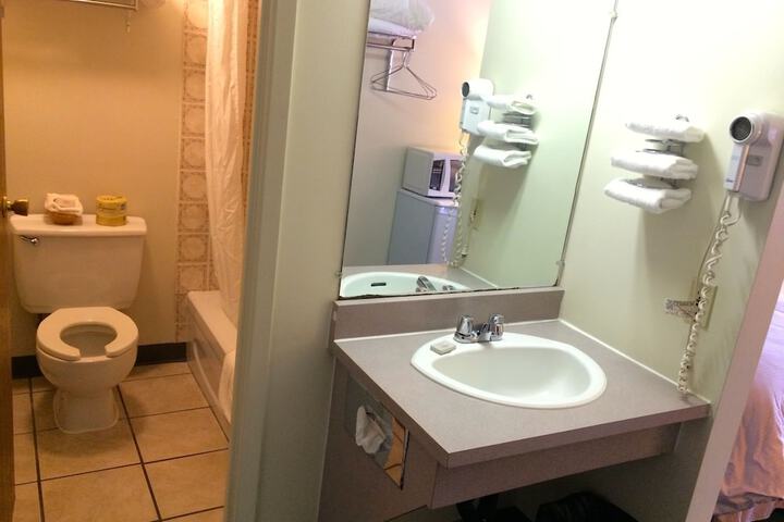 Room 40 of 48