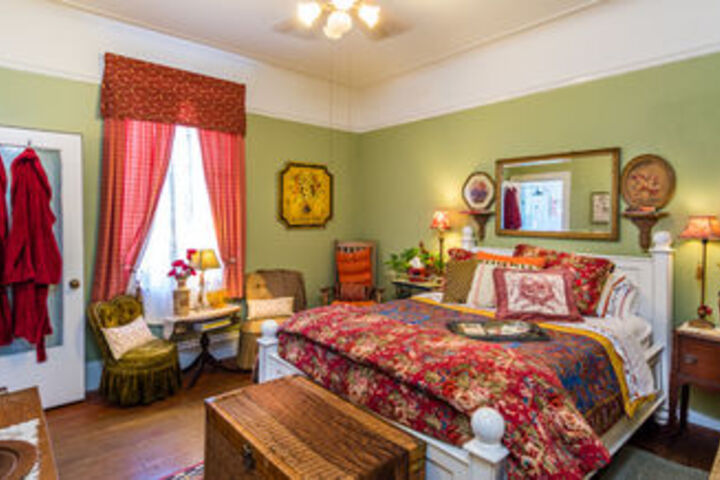 Joshua Inn Bed & Breakfast