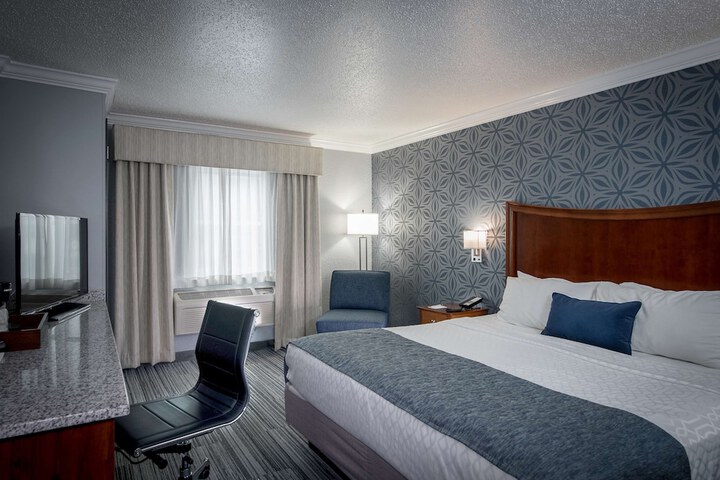 Room 36 of 48