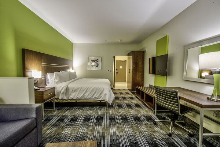 Room 47 of 68