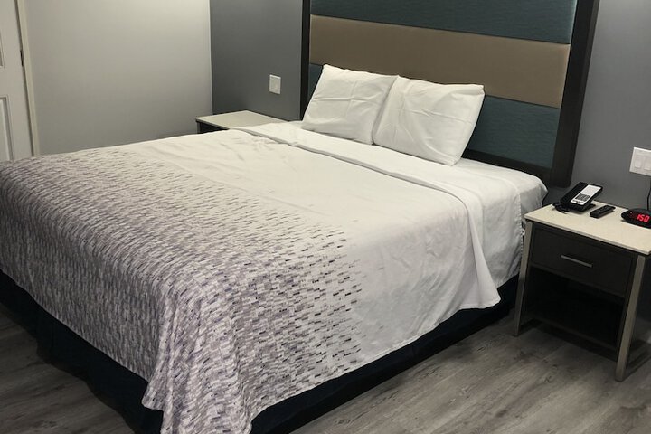 Room 17 of 31