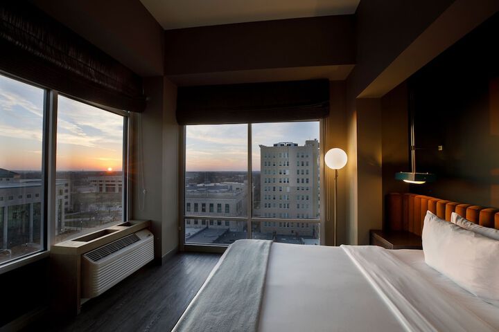 Room 35 of 106