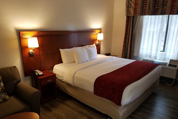 Room 52 of 71