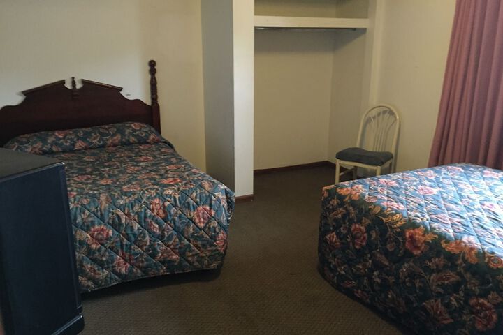 Room 50 of 67