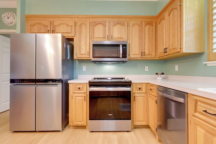 Chic Home w / Club Access Near Bay St. Louis!