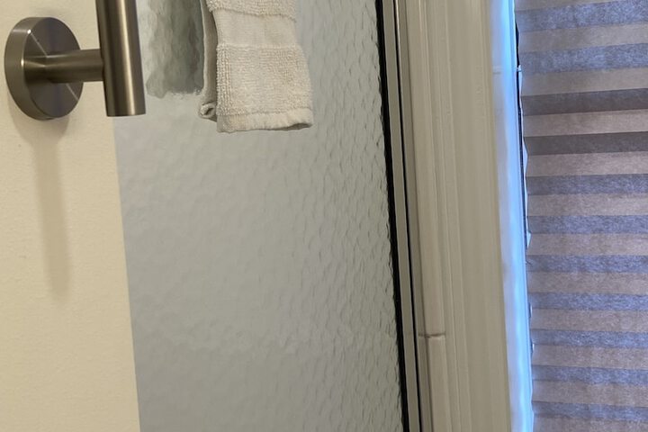 Room 142 of 238
