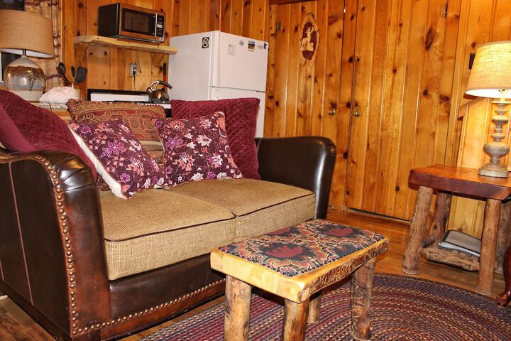 Room 43 of 182