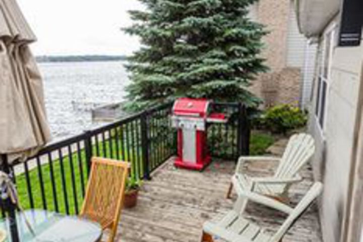 Shorehill Cottages on the Water