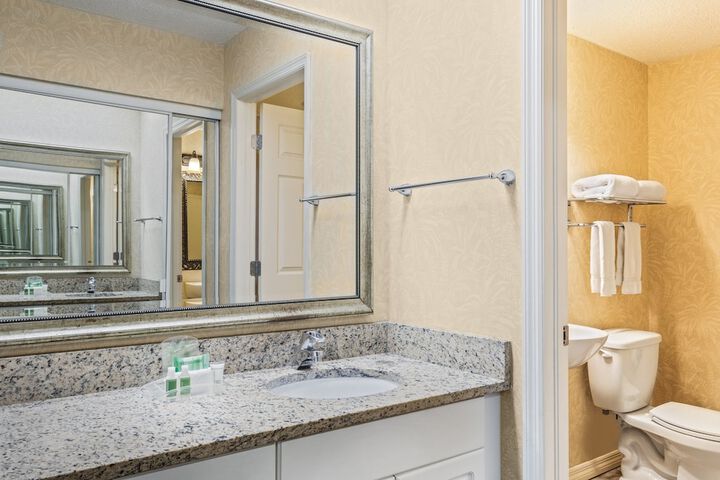 Holiday Inn & Suites Clearwater Beach S-Harbourside by IHG